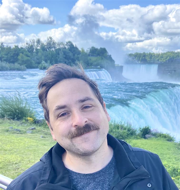 Author Michael Marolda in front of Niagara Falls